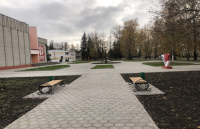 В 2019 году на территории муниципальных образований «Локотское городское поселение» реализована программа (проект) инициативного бюджетирования «Краски детства» - построен игровой комплекс в п. Локоть.